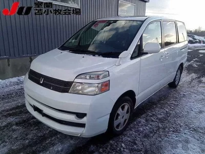 Toyota VOXY  с аукциона в Японии