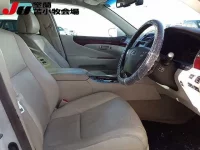 Lexus LS лот № 5045 оценка 3.5  с аукциона в Японии 6
