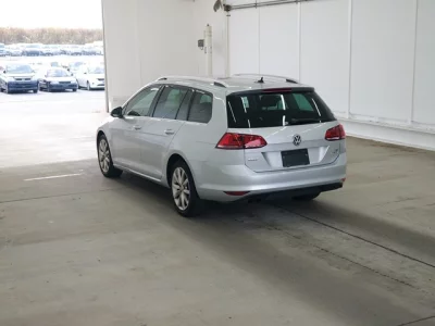 Volkswagen GOLF VARIANT