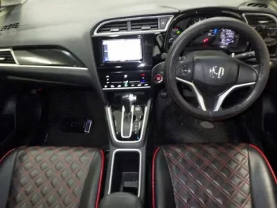 Honda SHUTTLE  с аукциона в Японии