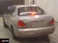 Nissan SYLPHY лот № 4727 оценка 3.5  с аукциона в Японии 1