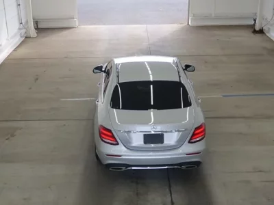 Mercedes-Benz E CLASS  с аукциона в Японии
