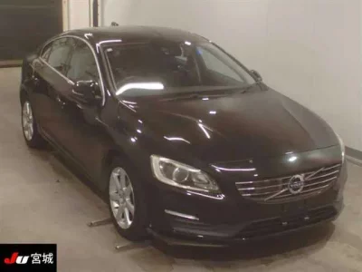 Volvo S60  с аукциона в Японии