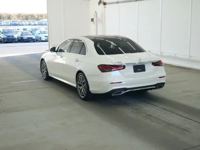 Mercedes-Benz E CLASS  с аукциона в Японии