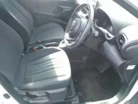 Toyota YARIS лот № 3002 оценка   с аукциона в Японии 2