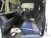 Mitsubishi CANTER лот № 9046 оценка R  с аукциона в Японии 2