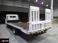 Mitsubishi CANTER лот № 9046 оценка R  с аукциона в Японии 1