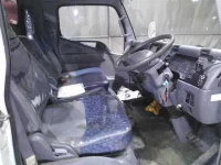 Mitsubishi CANTER лот № 9046 оценка R  с аукциона в Японии 3