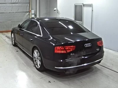 Audi A8  с аукциона в Японии