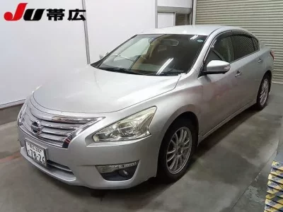 Nissan TEANA  с аукциона в Японии
