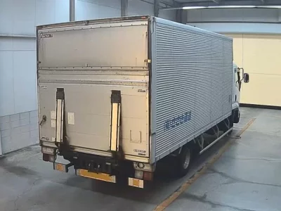 Isuzu FORWARD  с аукциона в Японии