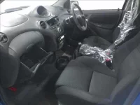 Toyota VITZ лот № 4865 оценка R  с аукциона в Японии 2