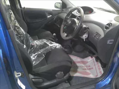 Toyota VITZ  с аукциона в Японии