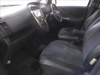 Toyota RACTIS  с аукциона в Японии