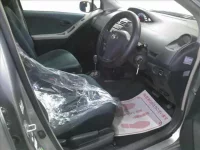 Toyota VITZ лот № 4888 оценка R  с аукциона в Японии 3