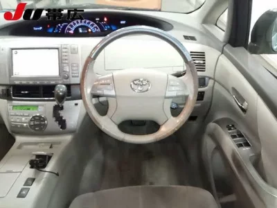Toyota ESTIMA HYBRID  с аукциона в Японии