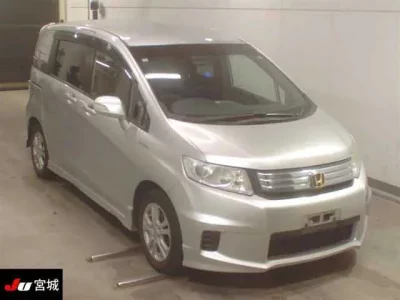 Honda FREED  с аукциона в Японии