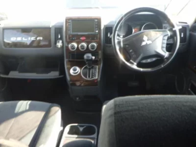 Mitsubishi DELICA D5