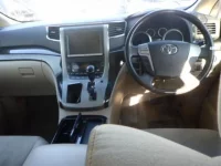 Toyota ALPHARD лот № 3182 оценка 3.5  с аукциона в Японии 2