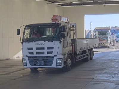 Isuzu GIGA