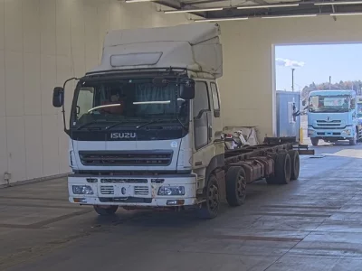 Isuzu GIGA