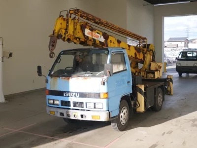 Isuzu ELF