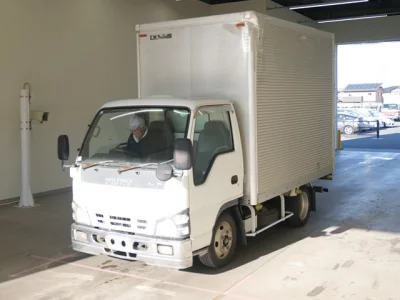 Isuzu ELF