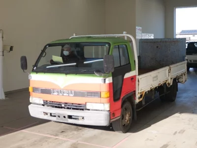 Isuzu ELF
