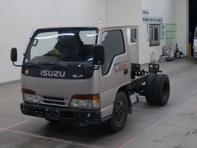 Isuzu ELF  с аукциона в Японии
