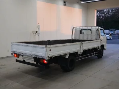 Isuzu ELF  с аукциона в Японии