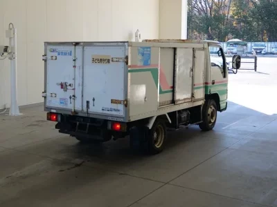 Isuzu ELF  с аукциона в Японии
