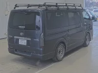 Toyota HIACE VAN лот № 20064 оценка RB  с аукциона в Японии 1