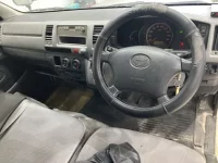 Toyota HIACE VAN лот № 20086 оценка RA  с аукциона в Японии 3