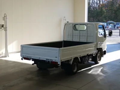 Isuzu ELF  с аукциона в Японии