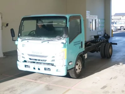 Isuzu ELF  с аукциона в Японии