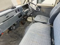 Toyota HIACE TRUCK лот № 1088 оценка 3.5  с аукциона в Японии 4