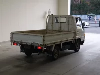 Toyota HIACE TRUCK лот № 1088 оценка 3.5  с аукциона в Японии 1