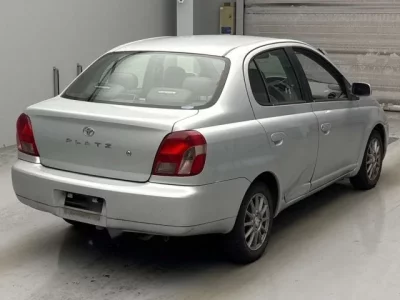 Toyota PLATZ  с аукциона в Японии