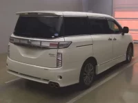 Nissan ELGRAND лот № 72078 оценка 4  с аукциона в Японии 1