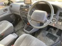 Toyota GRANVIA лот № 20174 оценка 3  с аукциона в Японии 3