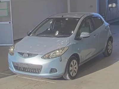 Mazda DEMIO  с аукциона в Японии