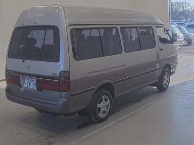 Toyota HIACE  с аукциона в Японии