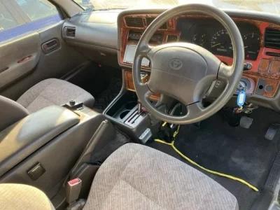 Toyota HIACE  с аукциона в Японии