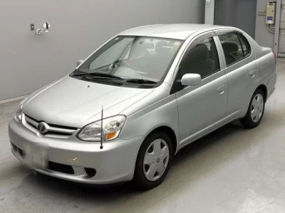 Toyota PLATZ  с аукциона в Японии