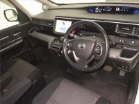 Honda STEP WAGON лот № 8327 оценка R  с аукциона в Японии 2