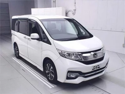Honda STEP WAGON  с аукциона в Японии