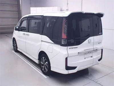 Honda STEP WAGON  с аукциона в Японии