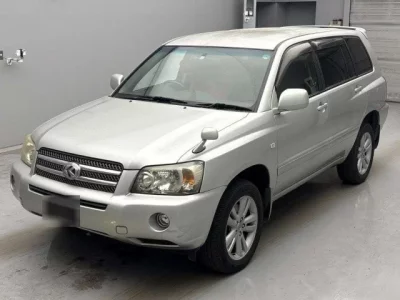 Toyota KLUGER  с аукциона в Японии