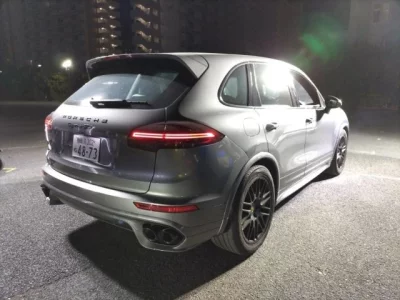 Porsche CAYENNE