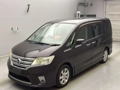 Nissan SERENA  с аукциона в Японии